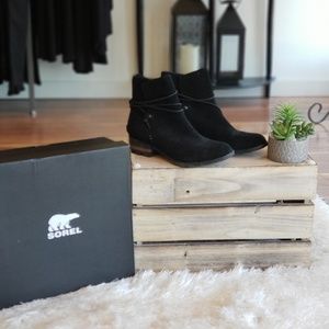 Sorel Farrah Short Boot